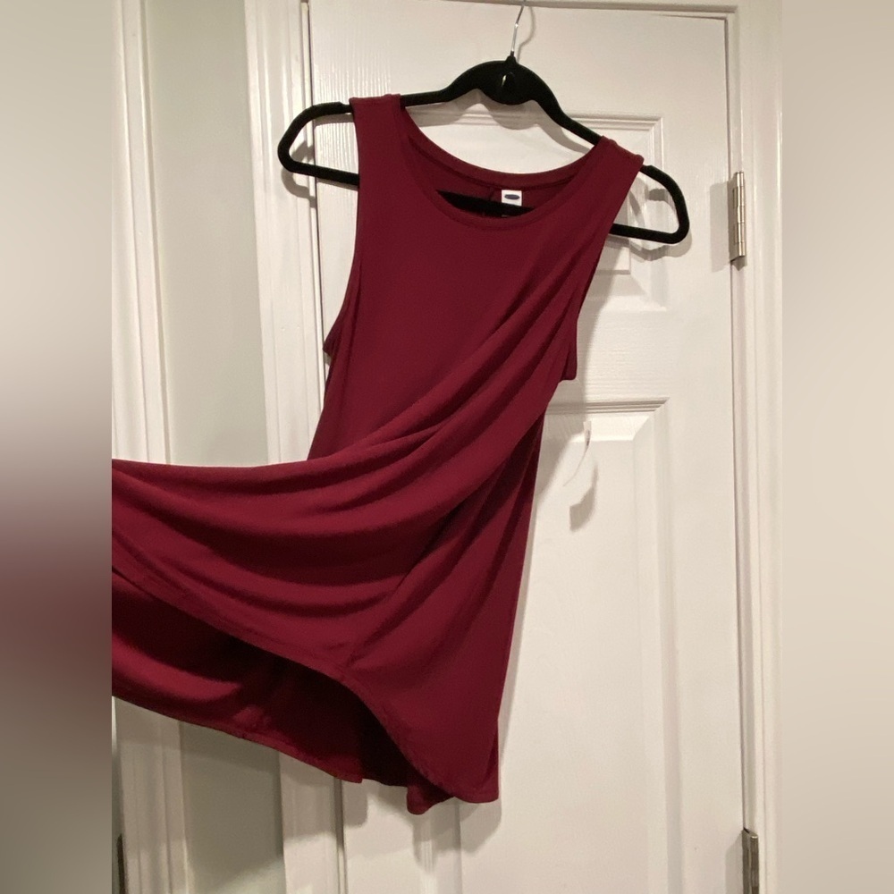 NWT Old Navy Luxe Size M Burgundy Scoop Neck Soft Flowy Stretch Tunic Tank Top - Picture 3 of 11